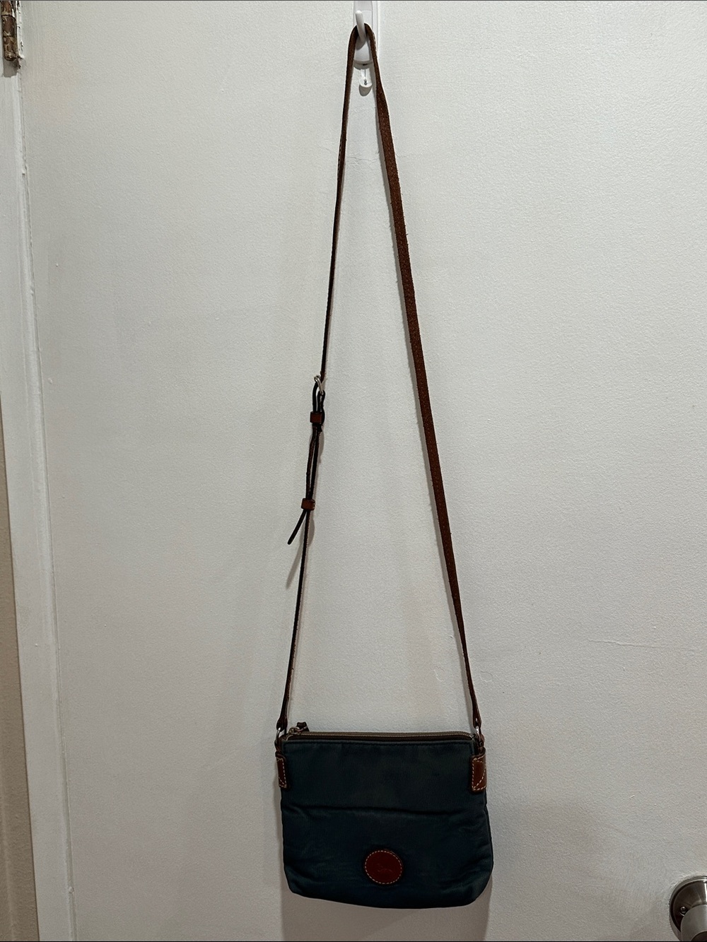 Dooney & Bourke navy blue Nylon Crossbody Pouchette—please read! - Picture 2 of 10